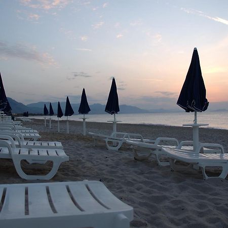 Acacia Resort Parco Dei Leoni Campofelice Di Roccella Esterno foto