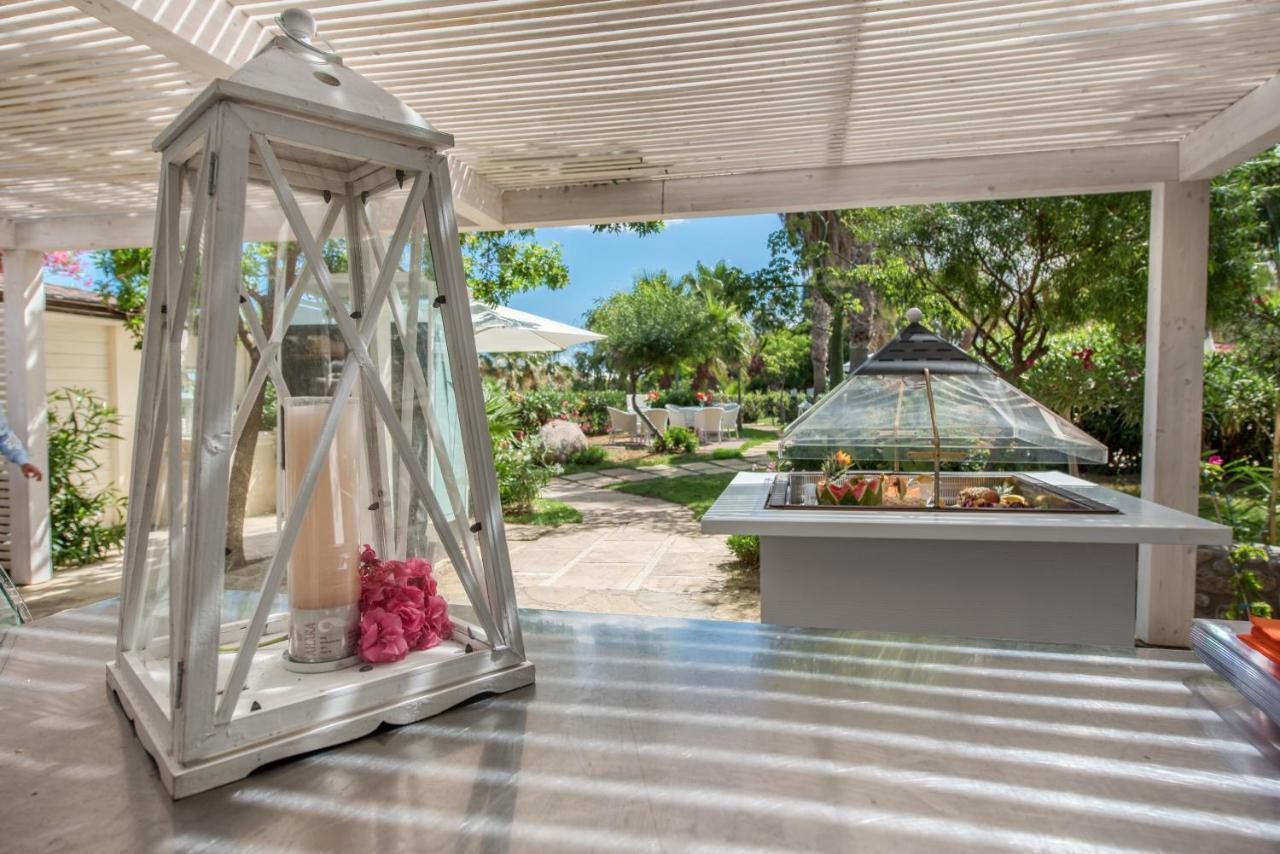 Acacia Resort Parco Dei Leoni Campofelice Di Roccella Esterno foto