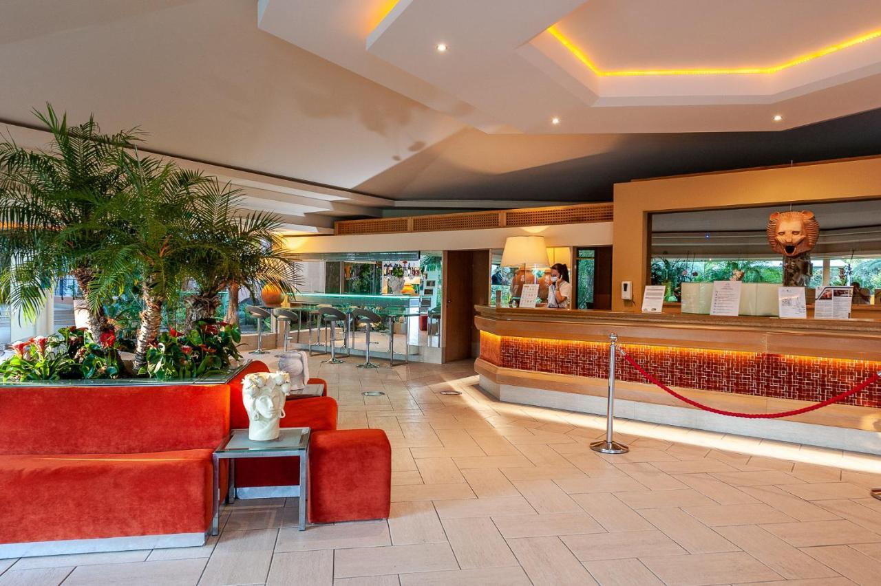 Acacia Resort Parco Dei Leoni Campofelice Di Roccella Esterno foto