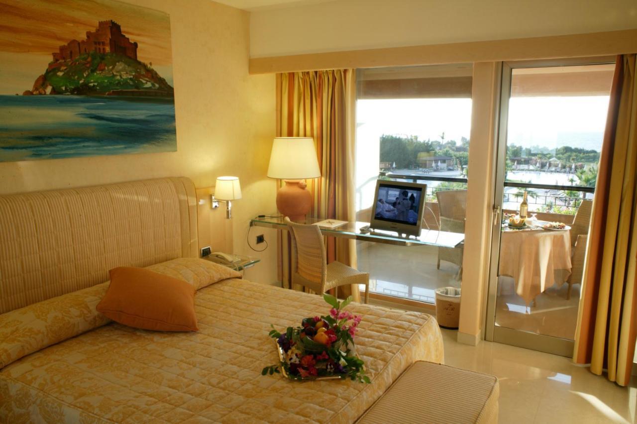 Acacia Resort Parco Dei Leoni Campofelice Di Roccella Esterno foto