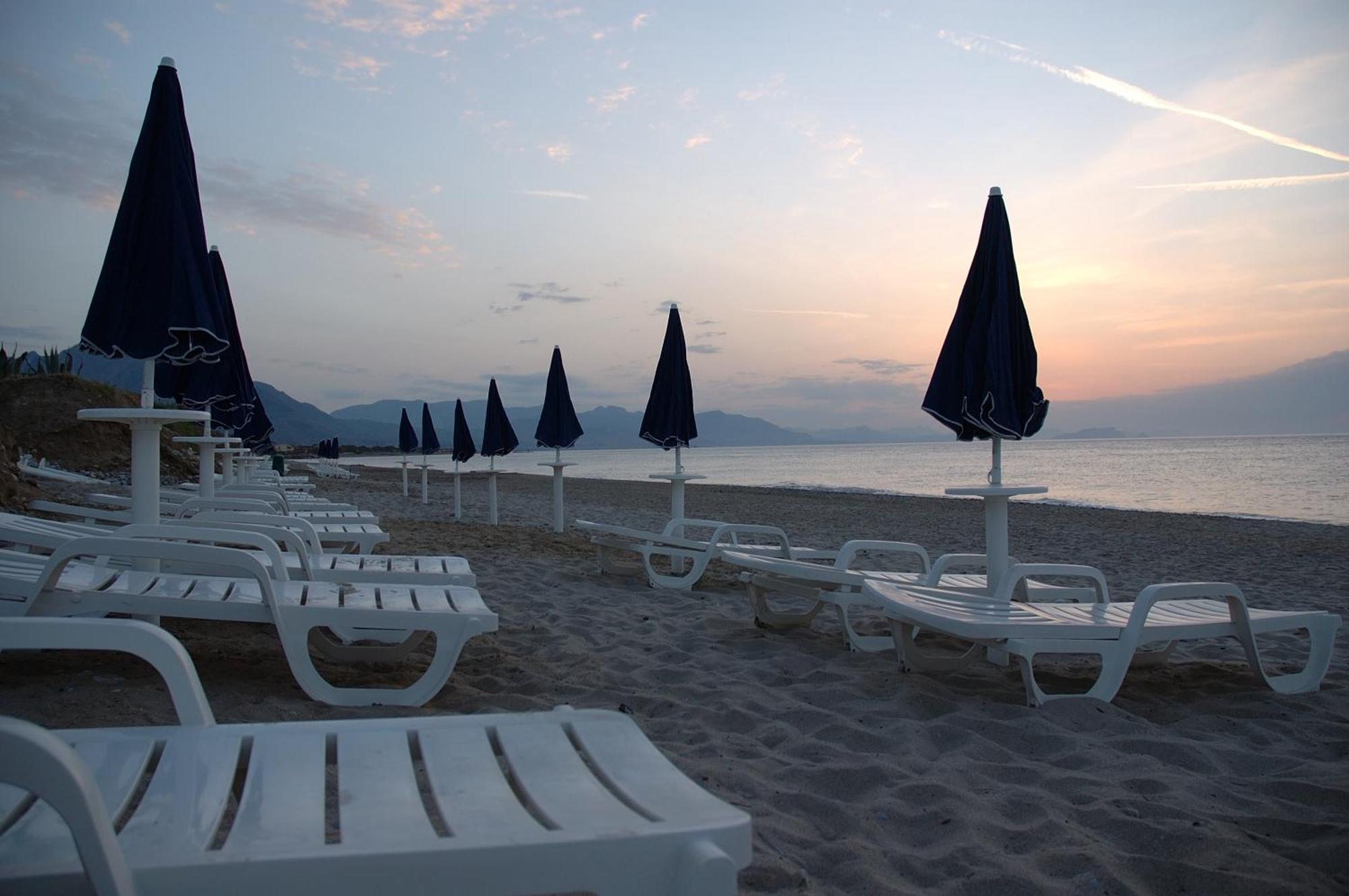 Acacia Resort Parco Dei Leoni Campofelice Di Roccella Esterno foto